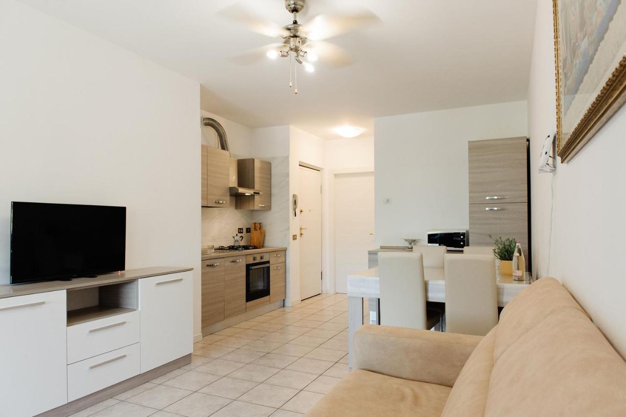 Appartamento Afrodite Desenzano del Garda Extérieur photo